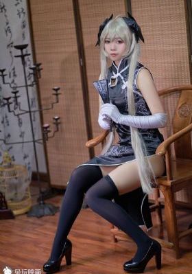 我们在黑暗中相拥